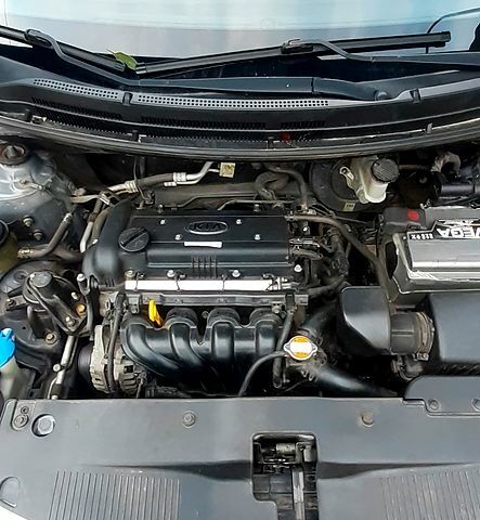 Серый Киа Рио, объемом двигателя 1.6 л и пробегом 153 тыс. км за 8000 $, фото 6 на Automoto.ua
