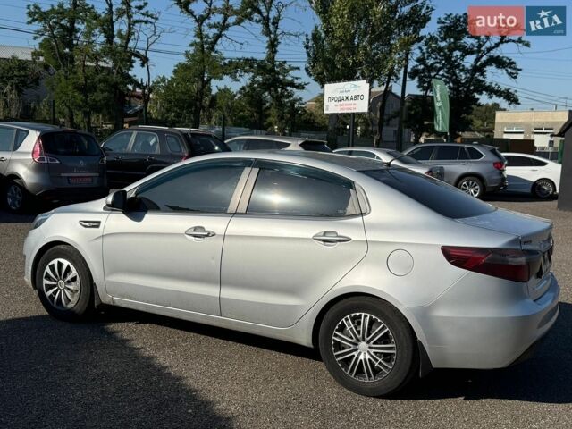 Серый Киа Рио, объемом двигателя 1.4 л и пробегом 238 тыс. км за 6200 $, фото 5 на Automoto.ua