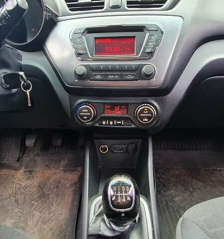 Серый Киа Рио, объемом двигателя 1.6 л и пробегом 202 тыс. км за 6793 $, фото 5 на Automoto.ua