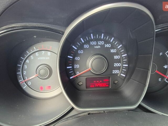 Серый Киа Рио, объемом двигателя 1.4 л и пробегом 148 тыс. км за 6600 $, фото 5 на Automoto.ua