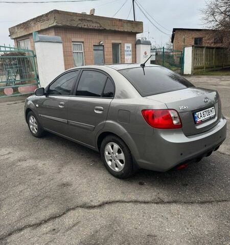 Серый Киа Рио, объемом двигателя 1.4 л и пробегом 135 тыс. км за 6999 $, фото 7 на Automoto.ua