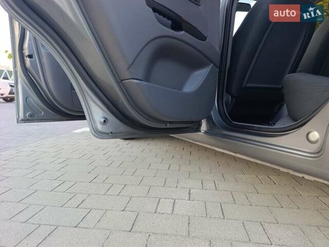 Серый Киа Рио, объемом двигателя 1.4 л и пробегом 199 тыс. км за 5900 $, фото 19 на Automoto.ua