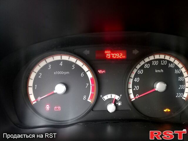 Серый Киа Рио, объемом двигателя 1.4 л и пробегом 200 тыс. км за 5200 $, фото 4 на Automoto.ua