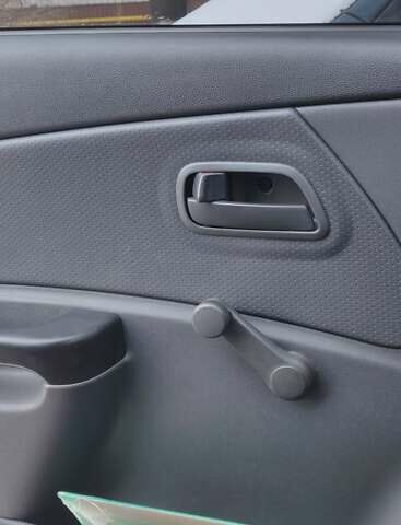 Сірий Кіа Ріо, об'ємом двигуна 1.4 л та пробігом 147 тис. км за 5500 $, фото 8 на Automoto.ua