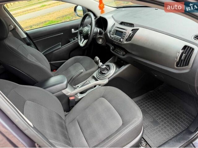 Серый Киа Рио, объемом двигателя 1.4 л и пробегом 238 тыс. км за 6200 $, фото 9 на Automoto.ua