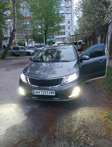 Сірий Кіа Ріо, об'ємом двигуна 1.59 л та пробігом 262 тис. км за 7200 $, фото 9 на Automoto.ua