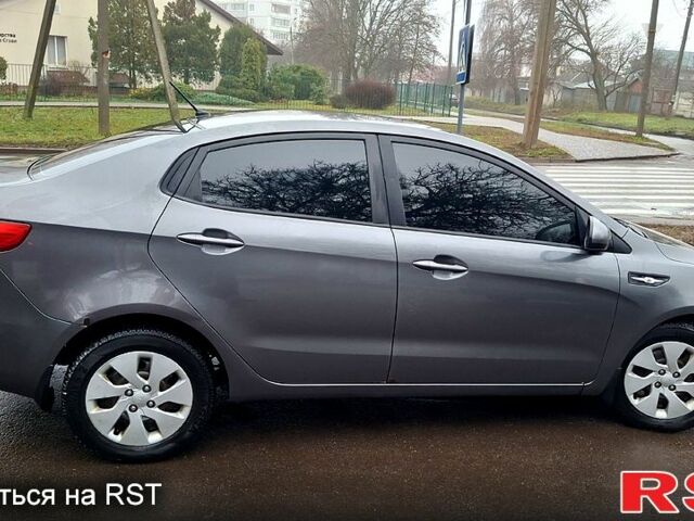 Серый Киа Рио, объемом двигателя 1.4 л и пробегом 243 тыс. км за 5700 $, фото 4 на Automoto.ua