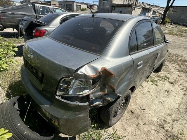 Серый Киа Рио, объемом двигателя 1.4 л и пробегом 244 тыс. км за 1499 $, фото 15 на Automoto.ua