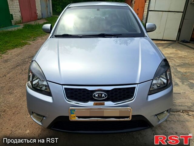 Серый Киа Рио, объемом двигателя 1.4 л и пробегом 174 тыс. км за 6000 $, фото 4 на Automoto.ua