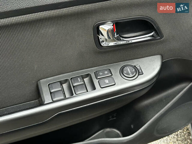 Сірий Кіа Ріо, об'ємом двигуна 1.6 л та пробігом 139 тис. км за 8500 $, фото 23 на Automoto.ua
