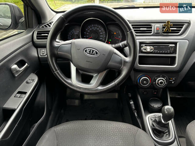 Серый Киа Рио, объемом двигателя 1.4 л и пробегом 174 тыс. км за 6200 $, фото 16 на Automoto.ua