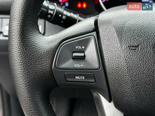 Сірий Кіа Ріо, об'ємом двигуна 1.6 л та пробігом 139 тис. км за 8500 $, фото 21 на Automoto.ua