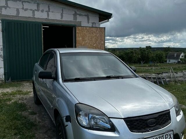 Сірий Кіа Ріо, об'ємом двигуна 1.4 л та пробігом 244 тис. км за 3000 $, фото 5 на Automoto.ua