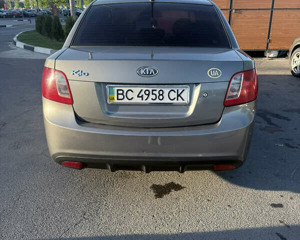 Серый Киа Рио, объемом двигателя 1.6 л и пробегом 296 тыс. км за 4699 $, фото 6 на Automoto.ua