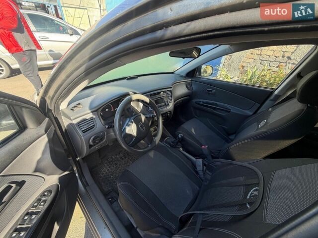 Сірий Кіа Ріо, об'ємом двигуна 1.4 л та пробігом 260 тис. км за 1500 $, фото 18 на Automoto.ua