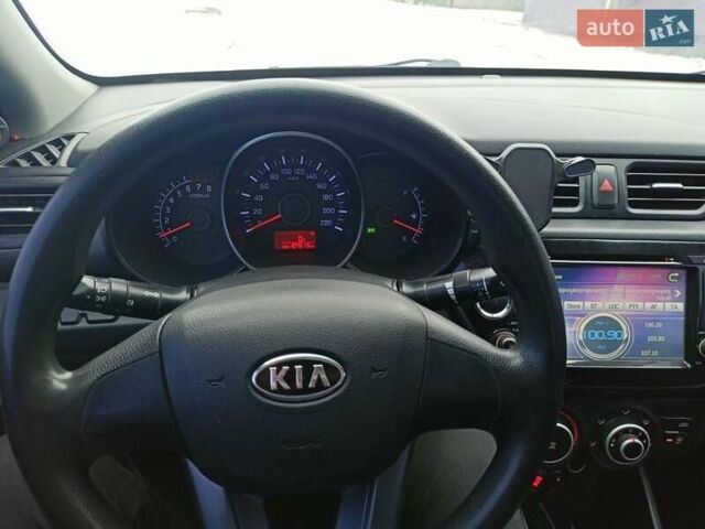 Сірий Кіа Ріо, об'ємом двигуна 1.4 л та пробігом 108 тис. км за 7300 $, фото 6 на Automoto.ua