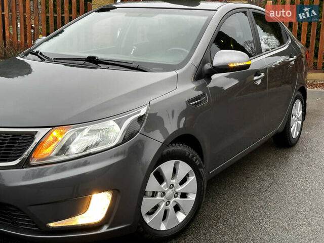 Сірий Кіа Ріо, об'ємом двигуна 1.6 л та пробігом 139 тис. км за 8500 $, фото 1 на Automoto.ua