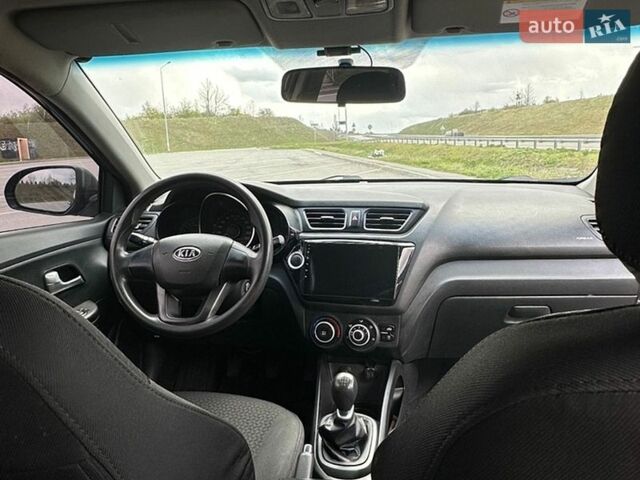 Серый Киа Рио, объемом двигателя 1.4 л и пробегом 155 тыс. км за 6700 $, фото 11 на Automoto.ua