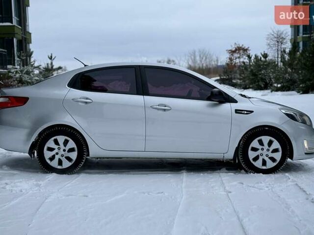 Серый Киа Рио, объемом двигателя 1.6 л и пробегом 180 тыс. км за 8950 $, фото 6 на Automoto.ua