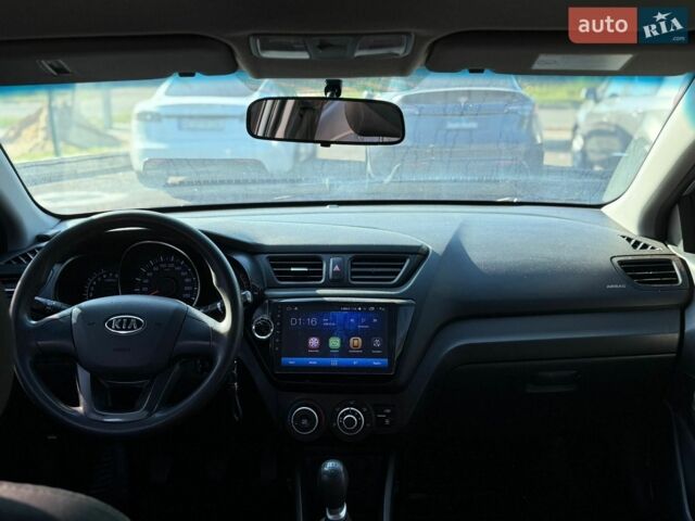 Серый Киа Рио, объемом двигателя 1.4 л и пробегом 238 тыс. км за 6200 $, фото 8 на Automoto.ua