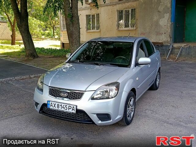Сірий Кіа Ріо, об'ємом двигуна 1.4 л та пробігом 154 тис. км за 5500 $, фото 11 на Automoto.ua