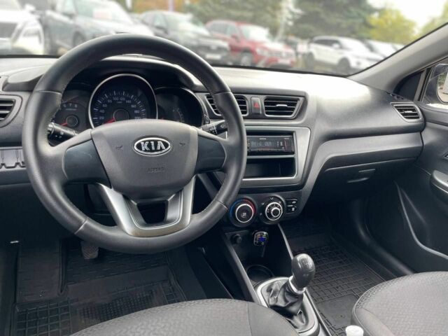 Серый Киа Рио, объемом двигателя 1.4 л и пробегом 158 тыс. км за 6300 $, фото 18 на Automoto.ua