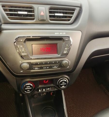 Серый Киа Рио, объемом двигателя 1.6 л и пробегом 220 тыс. км за 6500 $, фото 2 на Automoto.ua
