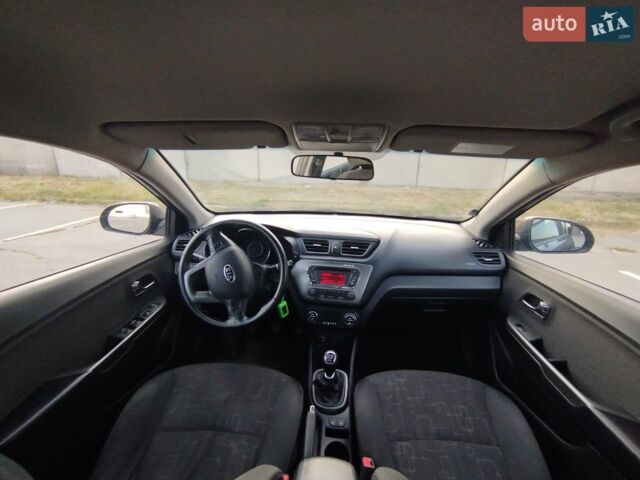 Сірий Кіа Ріо, об'ємом двигуна 1.6 л та пробігом 191 тис. км за 6100 $, фото 10 на Automoto.ua