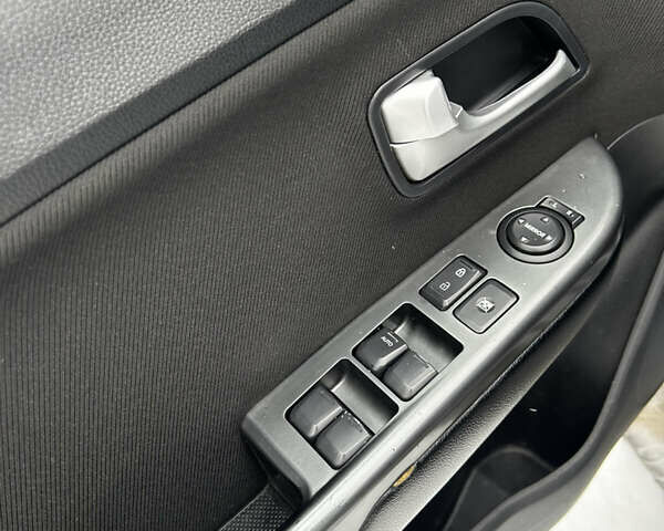 Серый Киа Рио, объемом двигателя 1.6 л и пробегом 168 тыс. км за 7000 $, фото 13 на Automoto.ua
