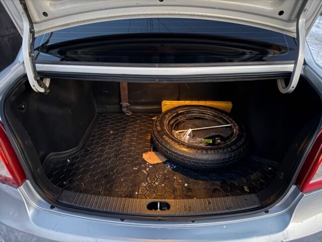 Сірий Кіа Ріо, об'ємом двигуна 1.4 л та пробігом 225 тис. км за 5241 $, фото 7 на Automoto.ua