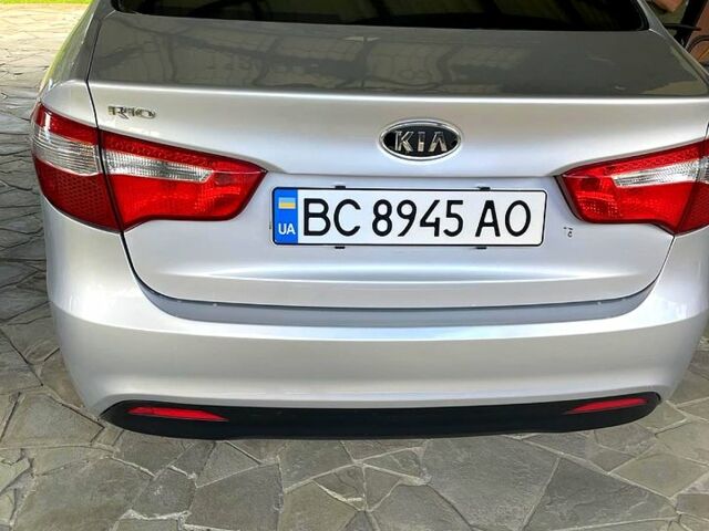 Серый Киа Рио, объемом двигателя 1.6 л и пробегом 140 тыс. км за 7900 $, фото 2 на Automoto.ua
