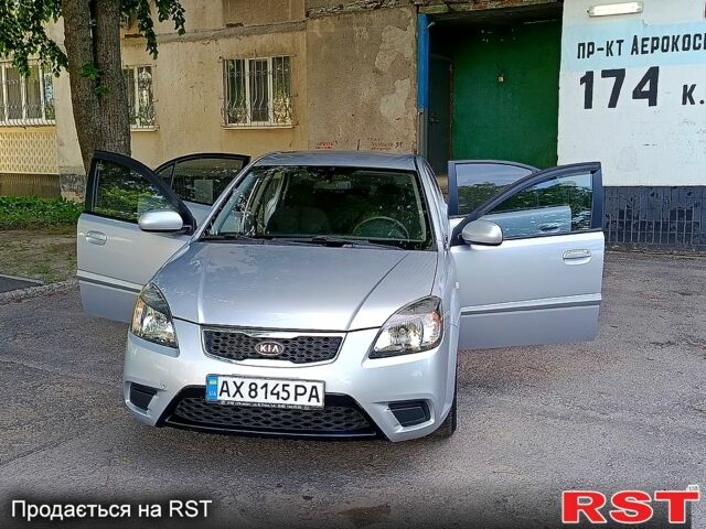 Сірий Кіа Ріо, об'ємом двигуна 1.4 л та пробігом 154 тис. км за 5500 $, фото 13 на Automoto.ua