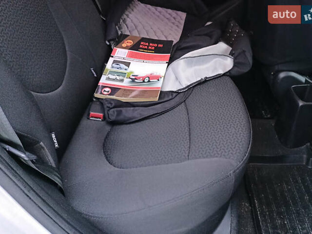 Серый Киа Рио, объемом двигателя 1.6 л и пробегом 180 тыс. км за 8000 $, фото 11 на Automoto.ua