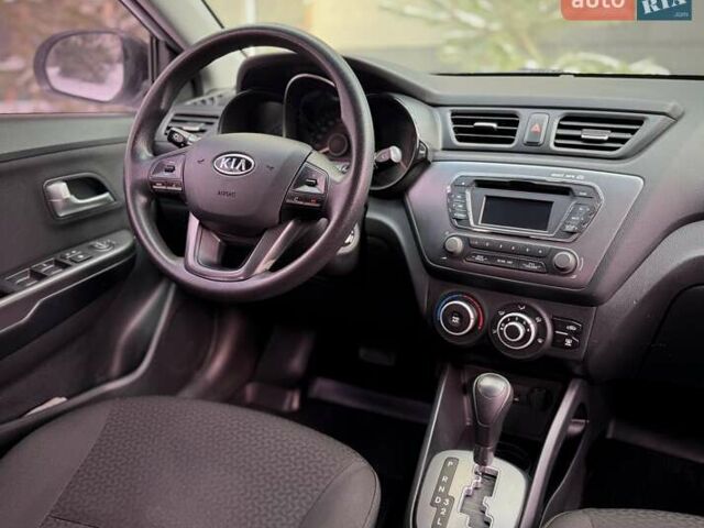 Серый Киа Рио, объемом двигателя 1.6 л и пробегом 180 тыс. км за 8950 $, фото 20 на Automoto.ua