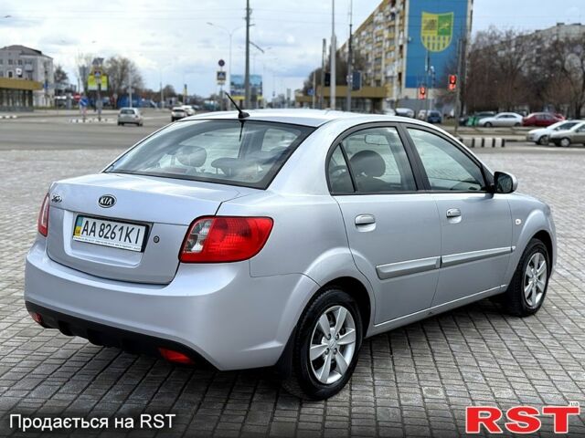 Серый Киа Рио, объемом двигателя 14 л и пробегом 172 тыс. км за 4950 $, фото 4 на Automoto.ua
