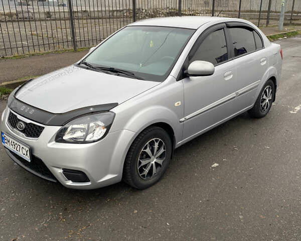 Сірий Кіа Ріо, об'ємом двигуна 1.4 л та пробігом 169 тис. км за 5000 $, фото 3 на Automoto.ua