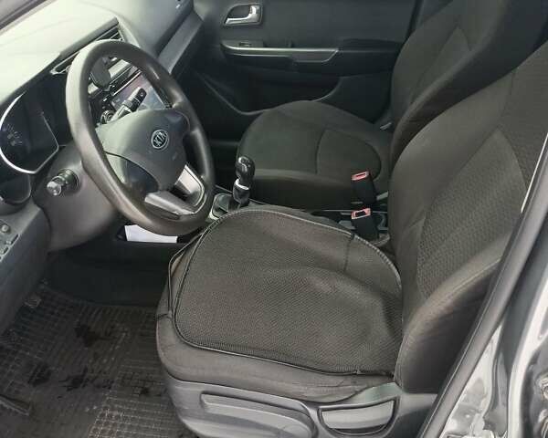 Сірий Кіа Ріо, об'ємом двигуна 1.4 л та пробігом 108 тис. км за 7300 $, фото 1 на Automoto.ua