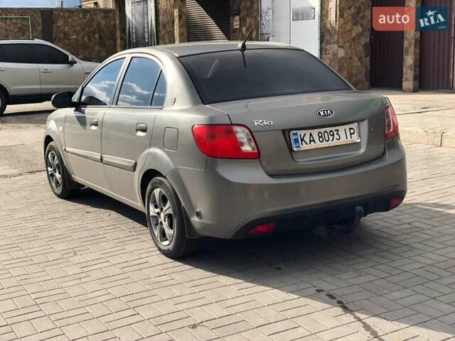 Серый Киа Рио, объемом двигателя 1.4 л и пробегом 120 тыс. км за 4999 $, фото 9 на Automoto.ua
