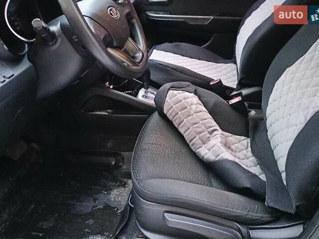 Серый Киа Рио, объемом двигателя 1.6 л и пробегом 180 тыс. км за 8000 $, фото 9 на Automoto.ua