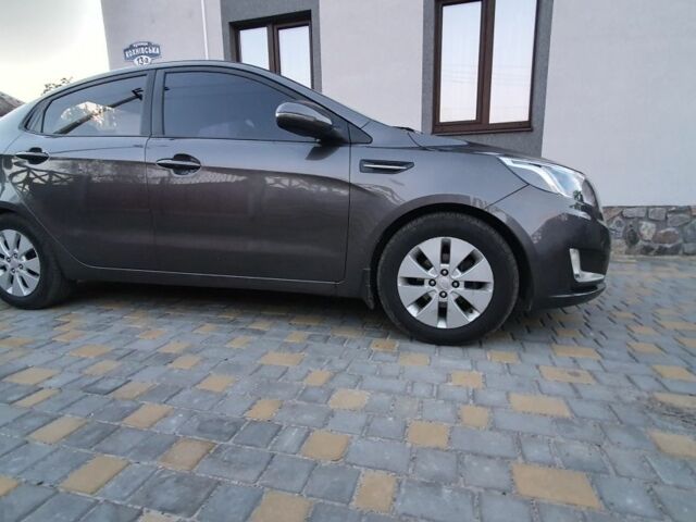 Серый Киа Рио, объемом двигателя 0 л и пробегом 200 тыс. км за 7447 $, фото 3 на Automoto.ua