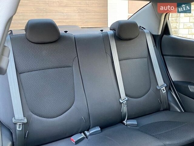 Сірий Кіа Ріо, об'ємом двигуна 1.4 л та пробігом 94 тис. км за 7600 $, фото 17 на Automoto.ua
