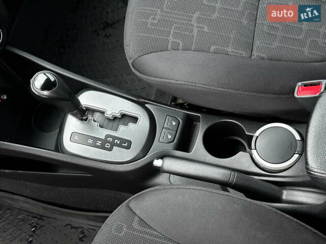 Сірий Кіа Ріо, об'ємом двигуна 1.6 л та пробігом 139 тис. км за 8500 $, фото 26 на Automoto.ua