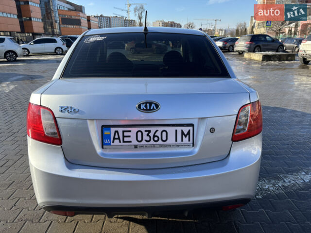 Сірий Кіа Ріо, об'ємом двигуна 1.4 л та пробігом 138 тис. км за 5500 $, фото 14 на Automoto.ua