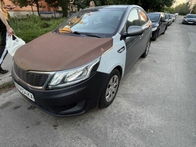 Серый Киа Рио, объемом двигателя 1.4 л и пробегом 200 тыс. км за 4600 $, фото 3 на Automoto.ua