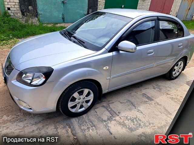 Серый Киа Рио, объемом двигателя 1.4 л и пробегом 174 тыс. км за 6000 $, фото 3 на Automoto.ua