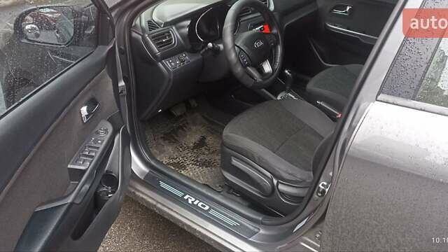 Серый Киа Рио, объемом двигателя 1.59 л и пробегом 139 тыс. км за 7600 $, фото 5 на Automoto.ua