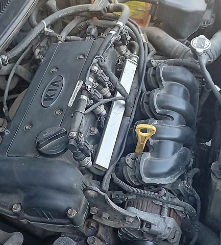 Сірий Кіа Ріо, об'ємом двигуна 1.59 л та пробігом 300 тис. км за 7100 $, фото 4 на Automoto.ua
