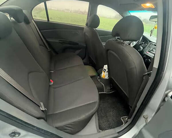 Сірий Кіа Ріо, об'ємом двигуна 1.4 л та пробігом 169 тис. км за 5000 $, фото 10 на Automoto.ua