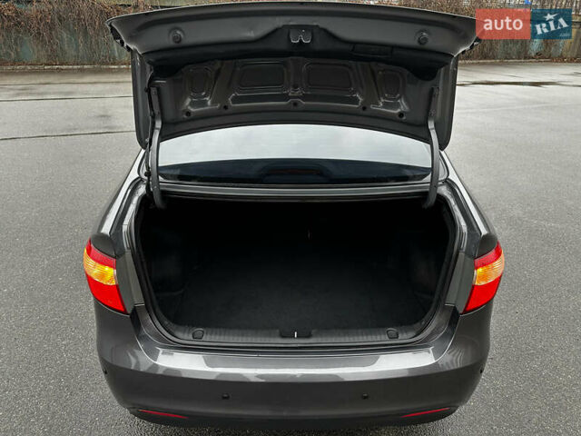 Сірий Кіа Ріо, об'ємом двигуна 1.6 л та пробігом 139 тис. км за 8500 $, фото 35 на Automoto.ua