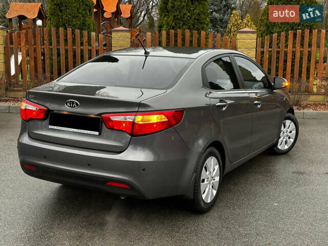 Сірий Кіа Ріо, об'ємом двигуна 1.6 л та пробігом 139 тис. км за 8500 $, фото 5 на Automoto.ua